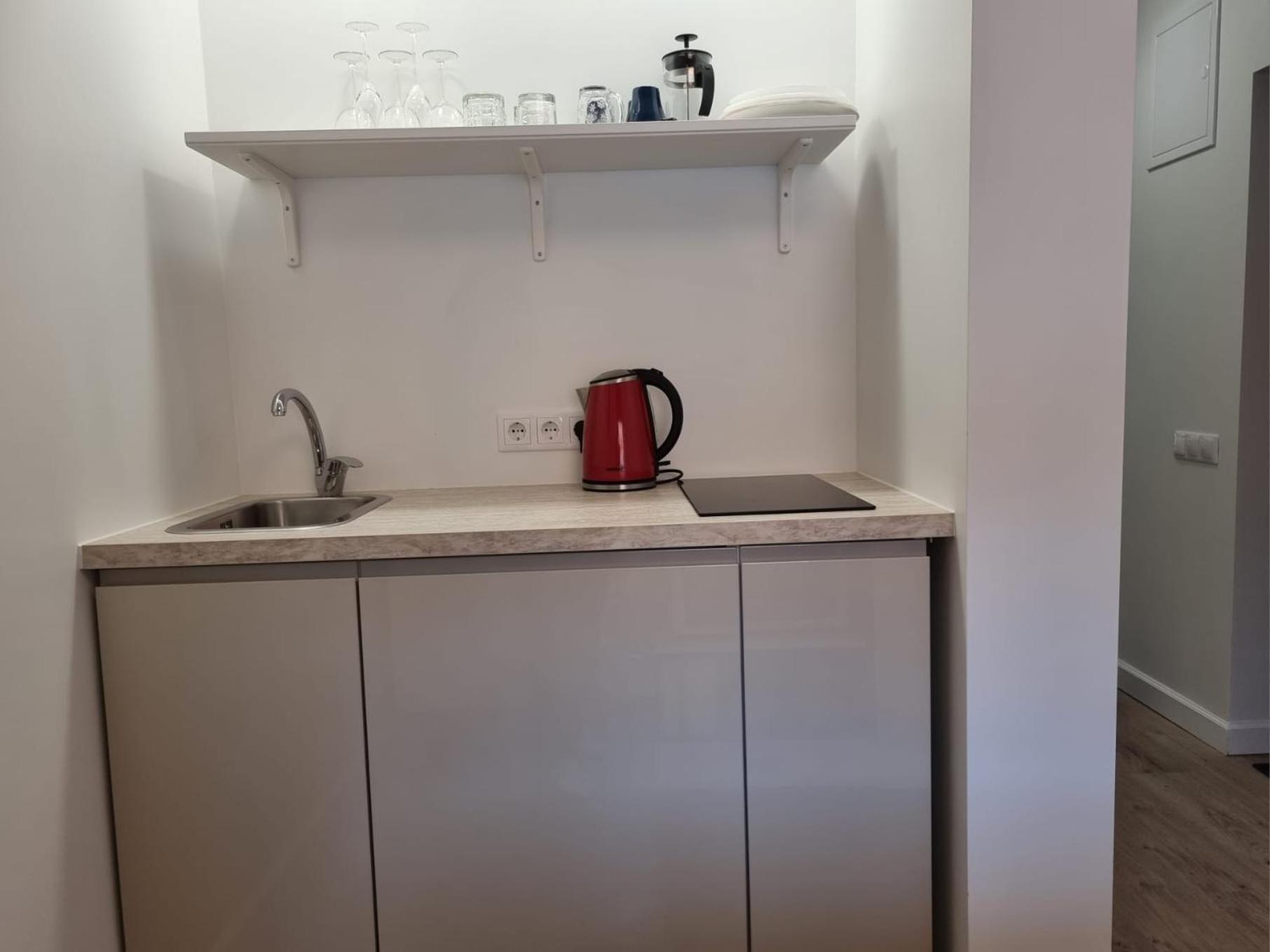 City Inn Riga Apartment, New Renovated In Quiet Center With Balcony With Parking Exterior foto